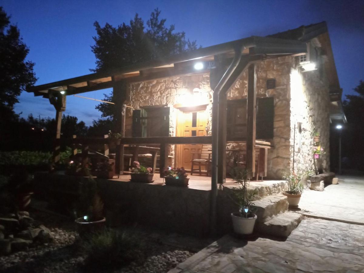 Stone House Vlasta Drnis Bagian luar foto