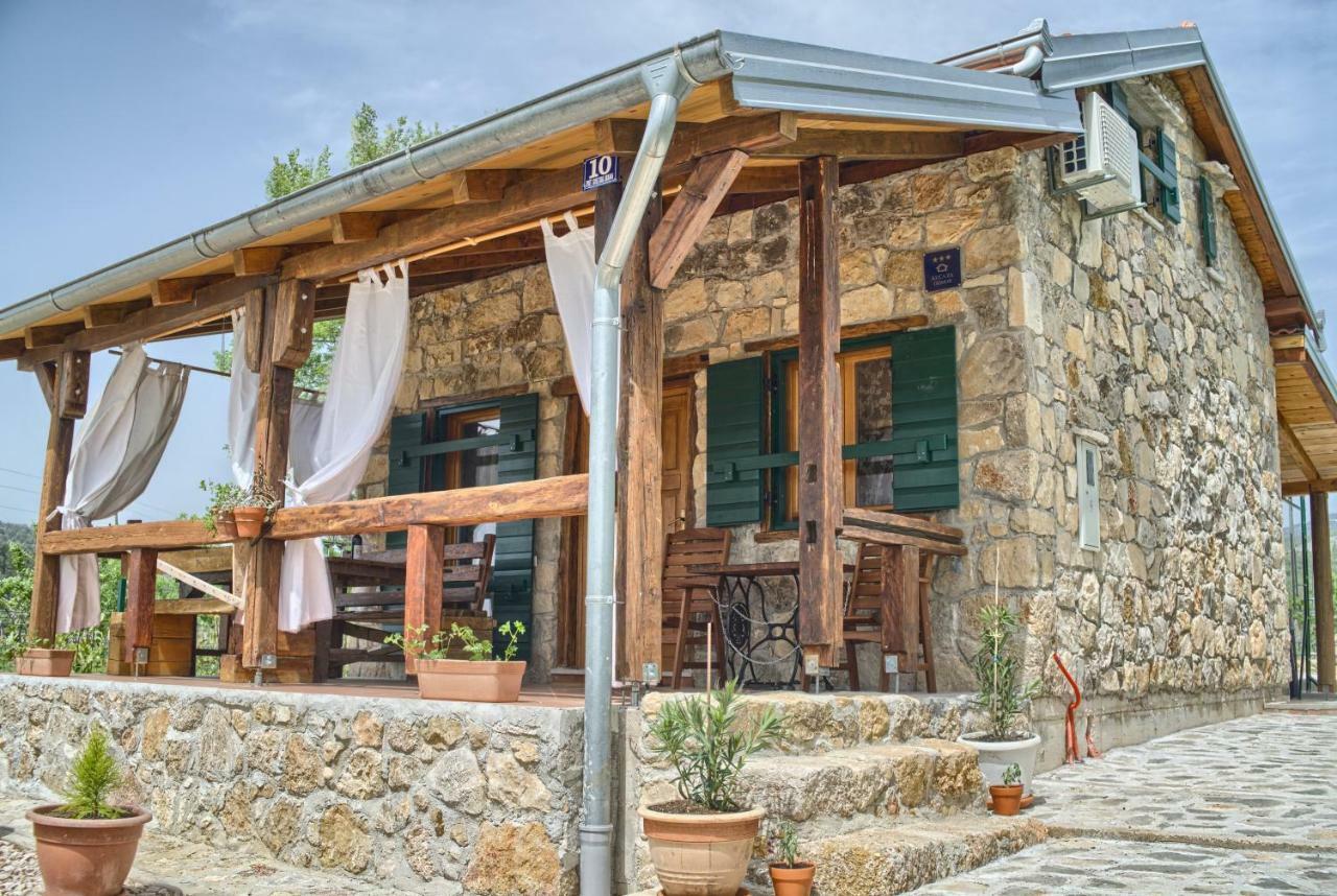 Stone House Vlasta Drnis Bagian luar foto
